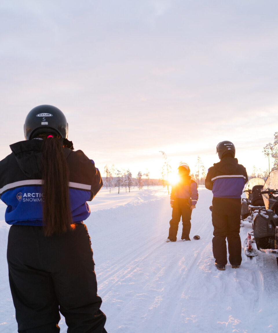 Evening-Snowmobile-Safari-3